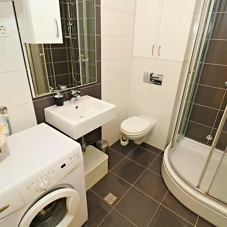 Luka Appartement *